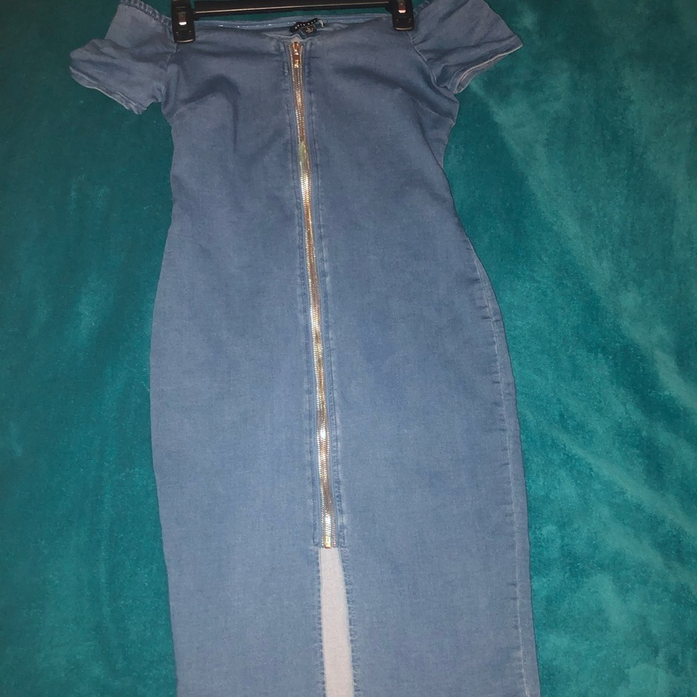 Denim Off the Shoulder Dress Size L